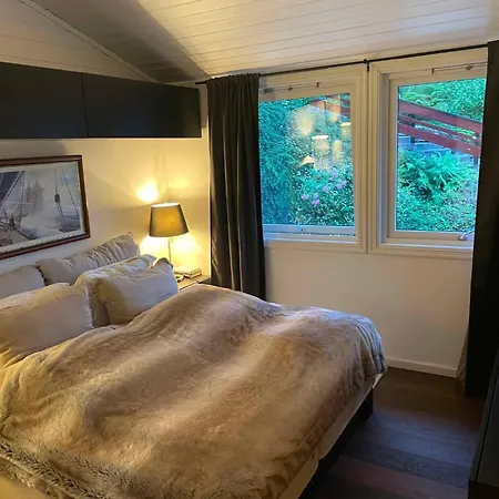 Villa Sea House With Private Dock Near Flesland Bergen
