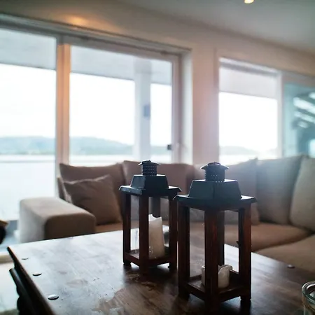 Villa Sea House With Private Dock Near Flesland *
